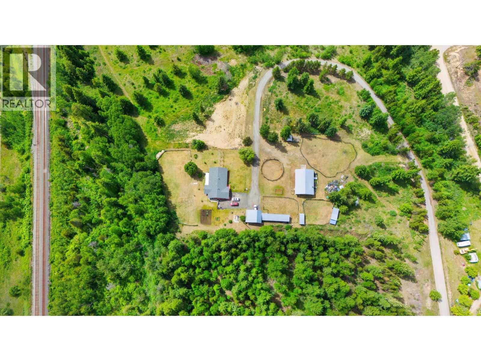 3056 Harmon Road, Vavenby, British Columbia  V0E 3A0 - Photo 2 - 10398324