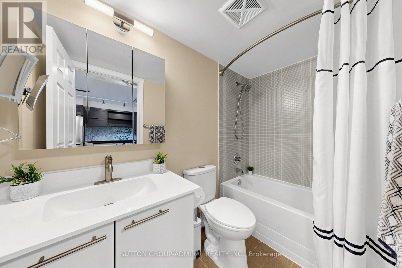 210 - 39 Galleria Parkway, Markham, Ontario  L3T 0A6 - Photo 26 - N13706366