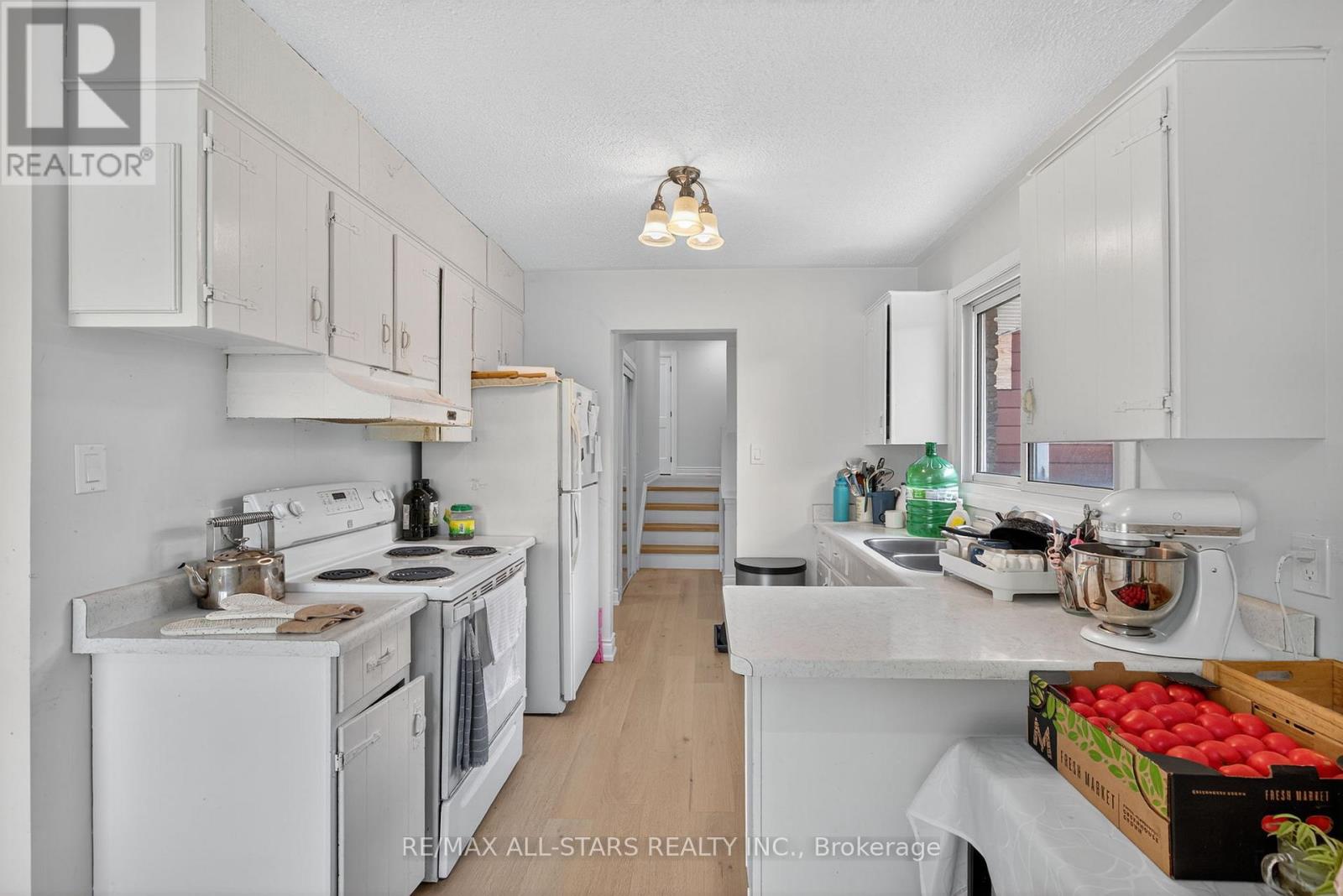 22429 Kennedy Road, East Gwillimbury, Ontario  L0G 1R0 - Photo 12 - N13706388