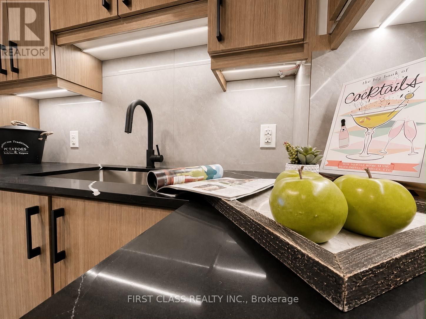 220 - 8323 Kennedy Road, Markham (Village Green-South Unionville), Ontario  L3R 5W7 - Photo 10 - N13706396
