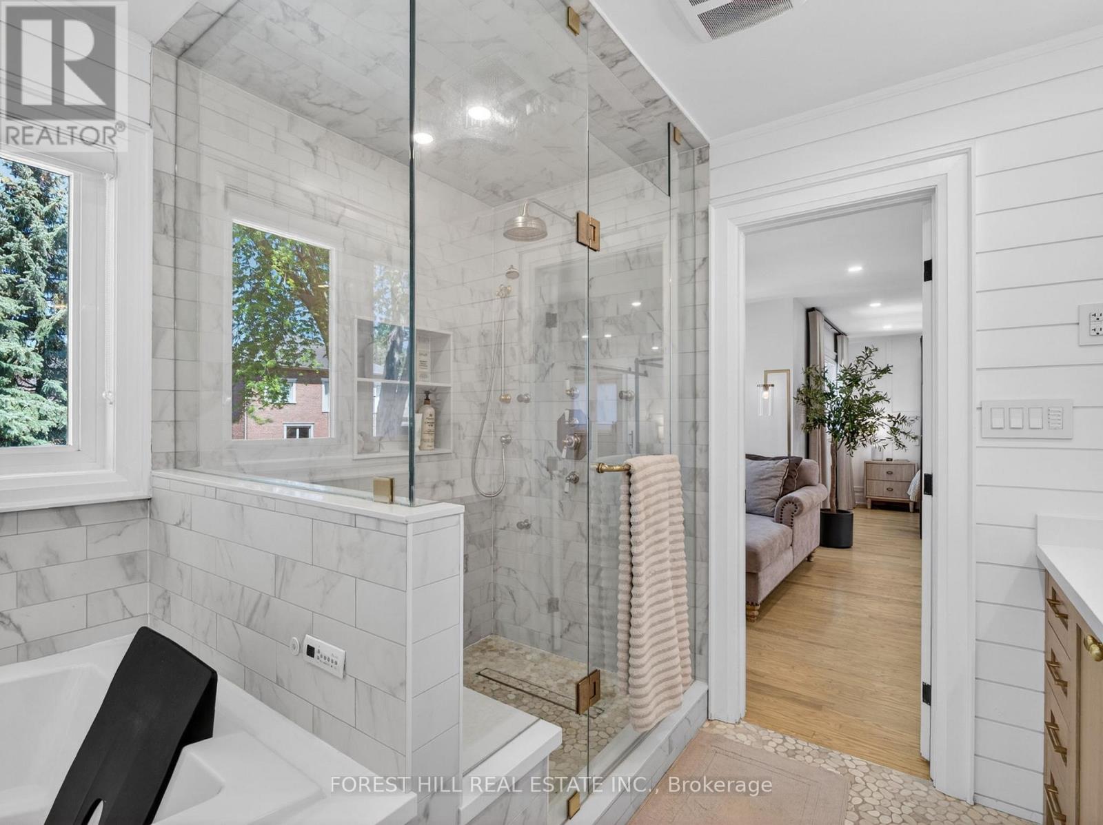 118 Pathlane Road, Richmond Hill, Ontario  L4B 4R1 - Photo 25 - N13706398