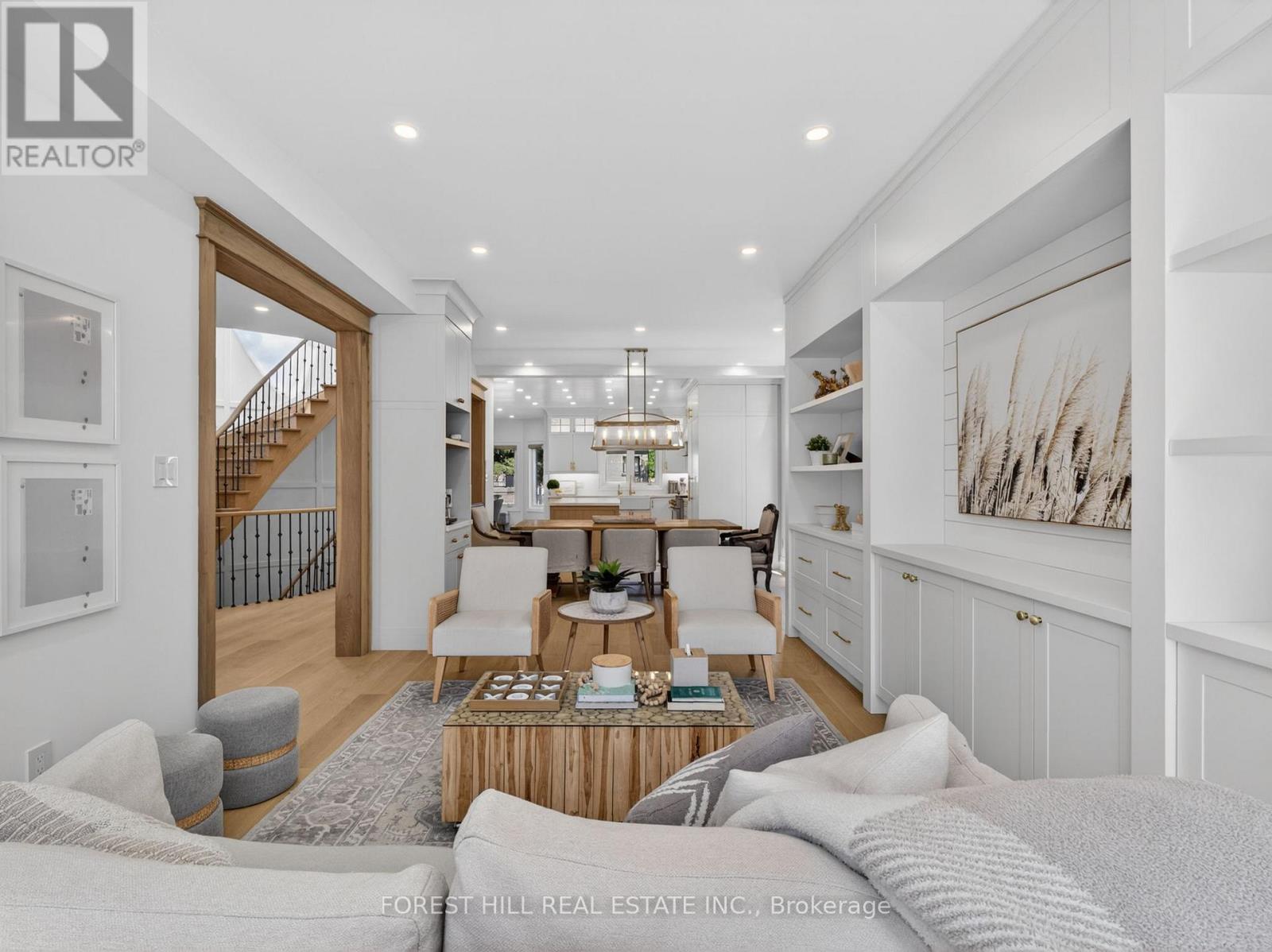 118 Pathlane Road, Richmond Hill, Ontario  L4B 4R1 - Photo 6 - N13706398