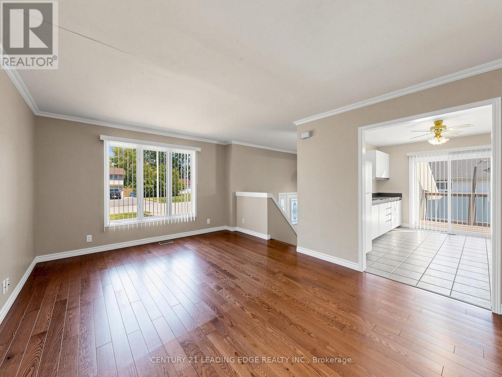 177 Silas Boulevard, Georgina, Ontario  L4P 2K2 - Photo 6 - N13706412