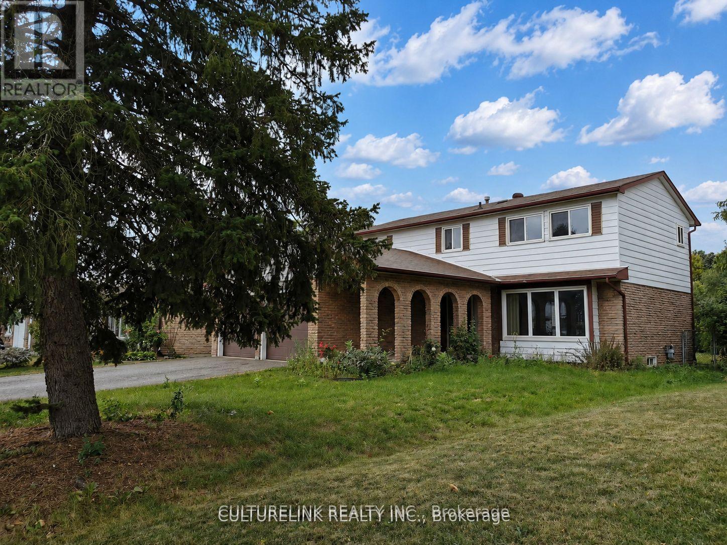 18 Westwater Drive, Toronto, Ontario  M1W 2G3 - Photo 2 - E13494818