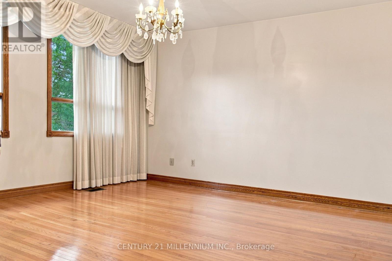 44 Wigwoss Drive, Vaughan, Ontario  L4L 2P8 - Photo 12 - N13663816