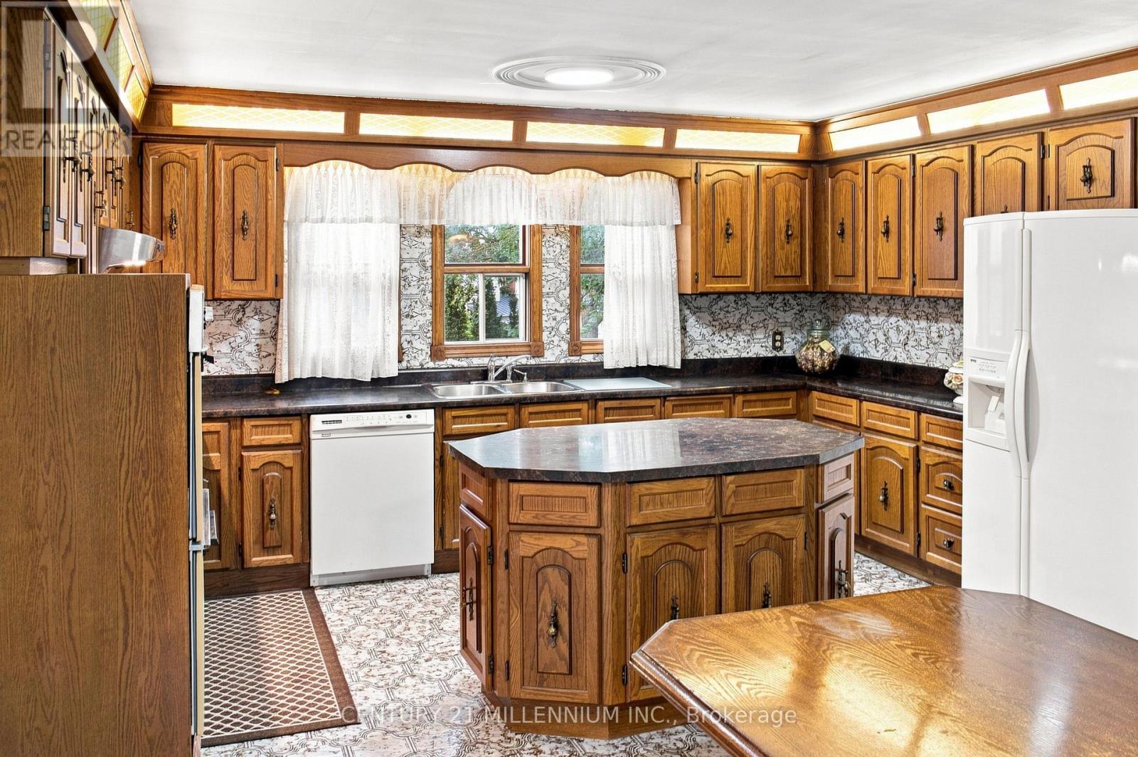 44 Wigwoss Drive, Vaughan, Ontario  L4L 2P8 - Photo 28 - N13663816