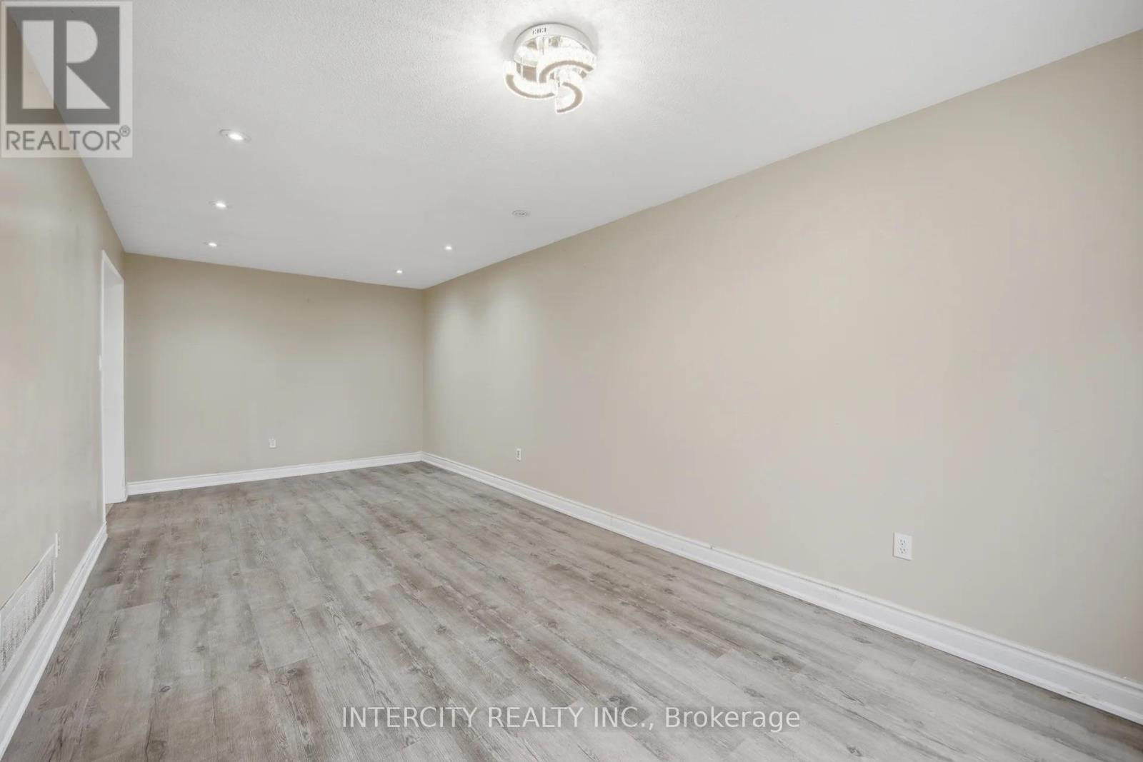 42 Mosley Crescent, Brampton, Ontario  L6Y 5C8 - Photo 11 - W13663702