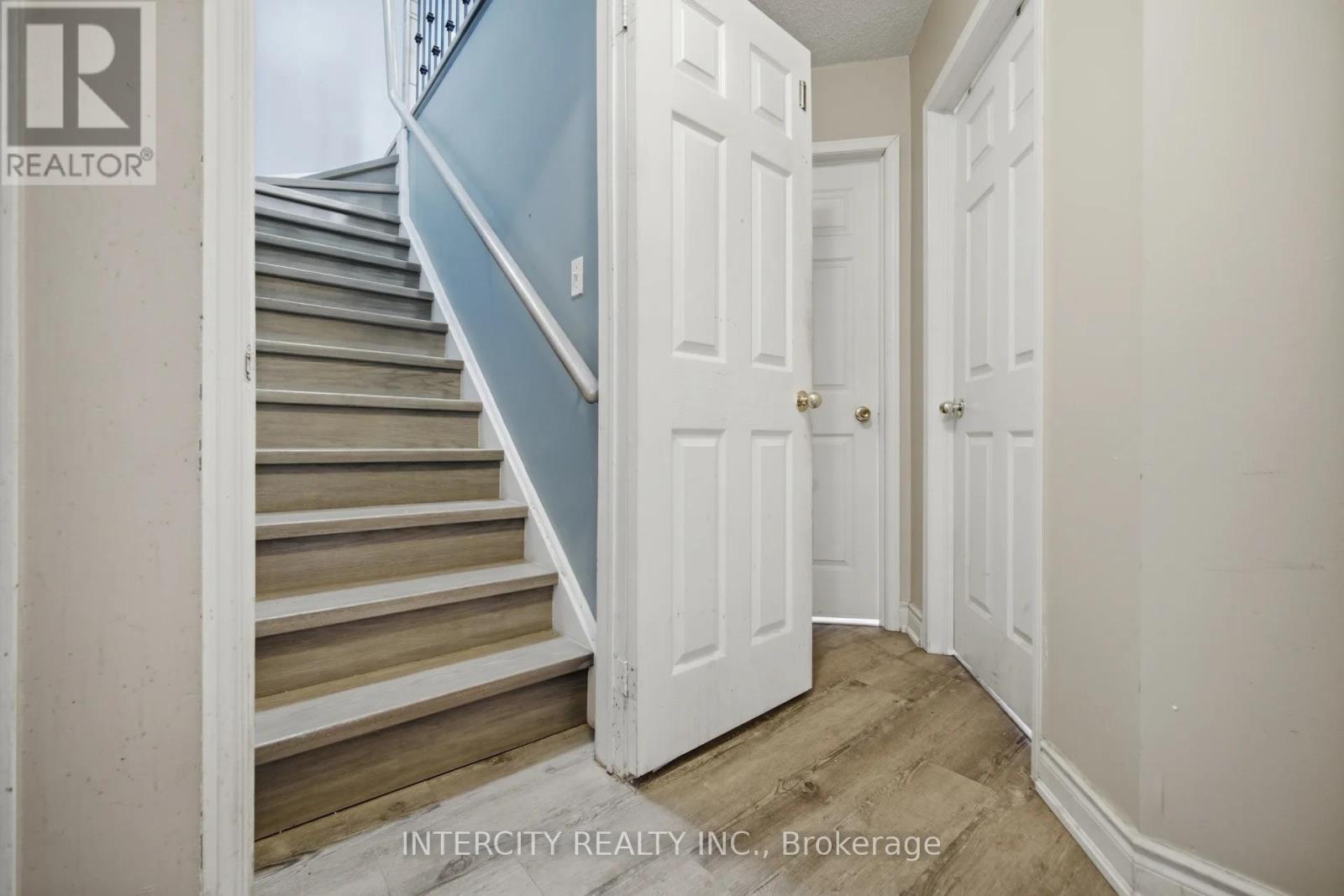 42 Mosley Crescent, Brampton, Ontario  L6Y 5C8 - Photo 32 - W13663702