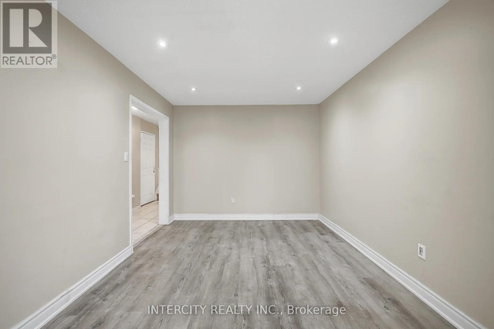 42 Mosley Crescent, Brampton, Ontario  L6Y 5C8 - Photo 8 - W13663702