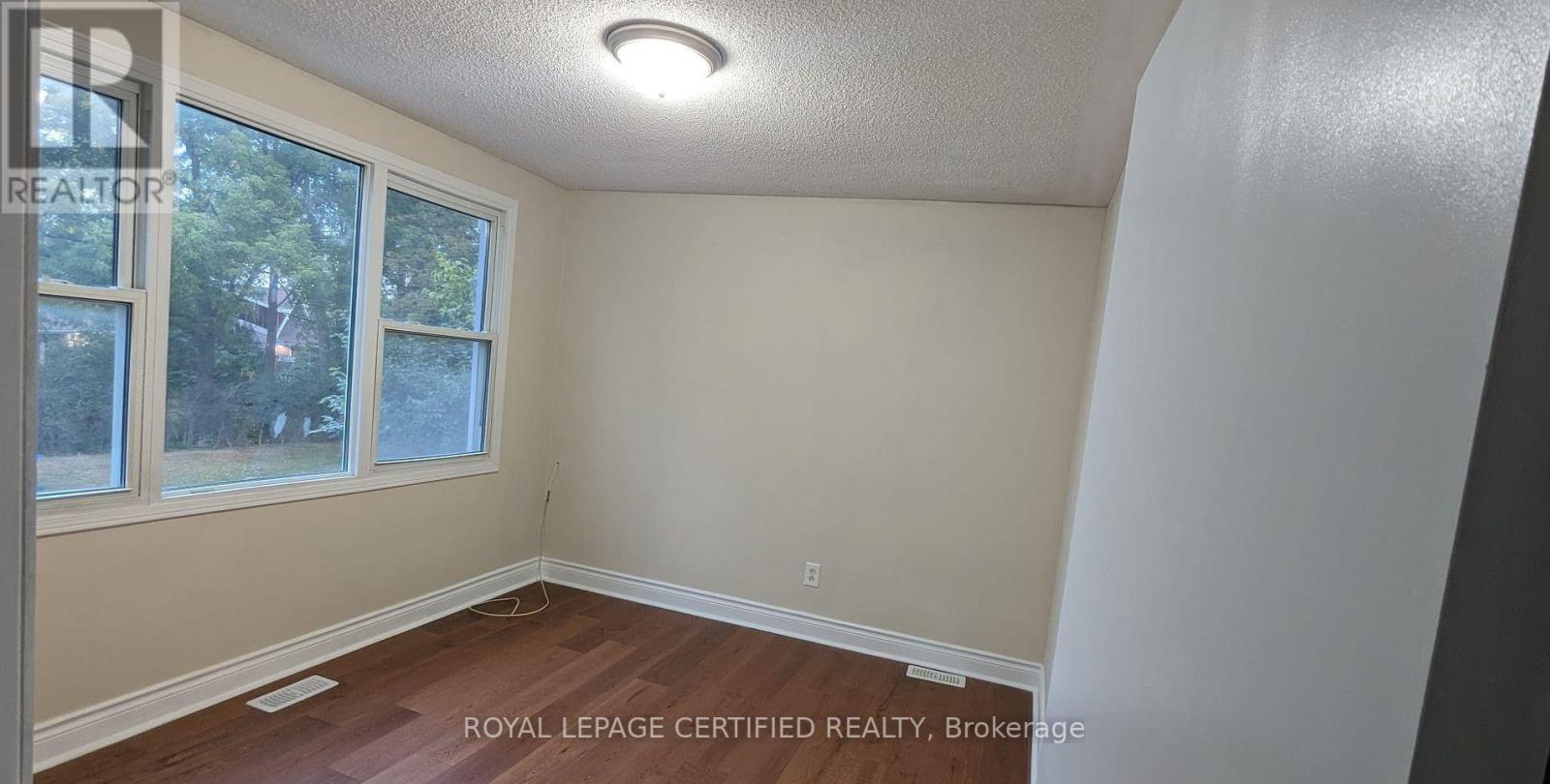 1468 Dundas Crescent, Mississauga, Ontario L5C 1E9 - Photo 4 - W13706314