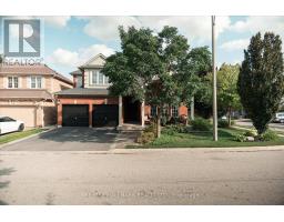 32 REDCASTLE STREET, Brampton, Ontario