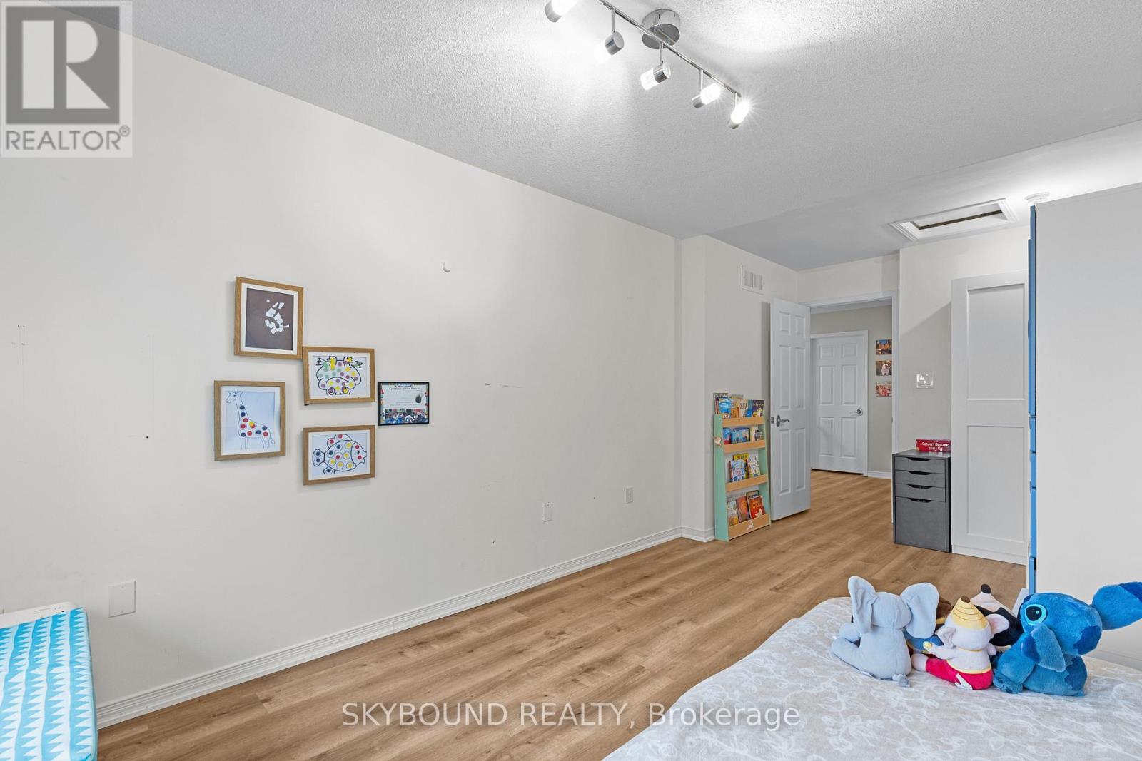 1296 Blanshard Drive, Burlington, Ontario L7M 4S3 - Photo 18 - W13706340