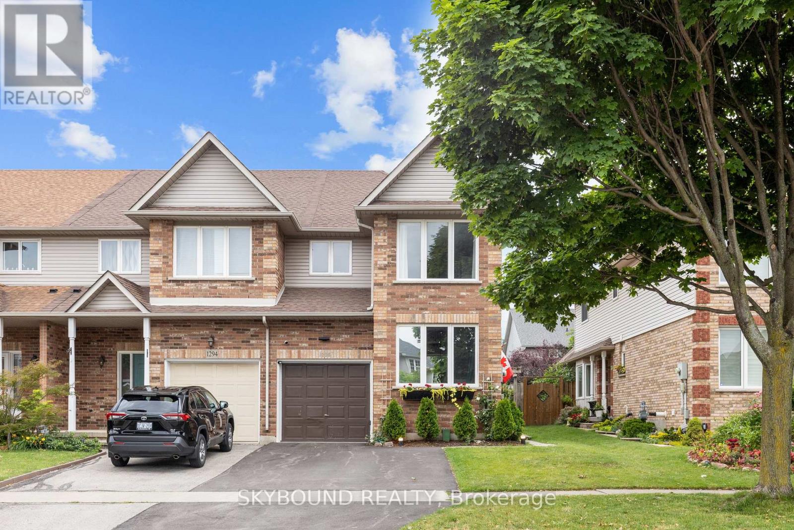 1296 Blanshard Drive, Burlington, Ontario L7M 4S3 - Photo 3 - W13706340