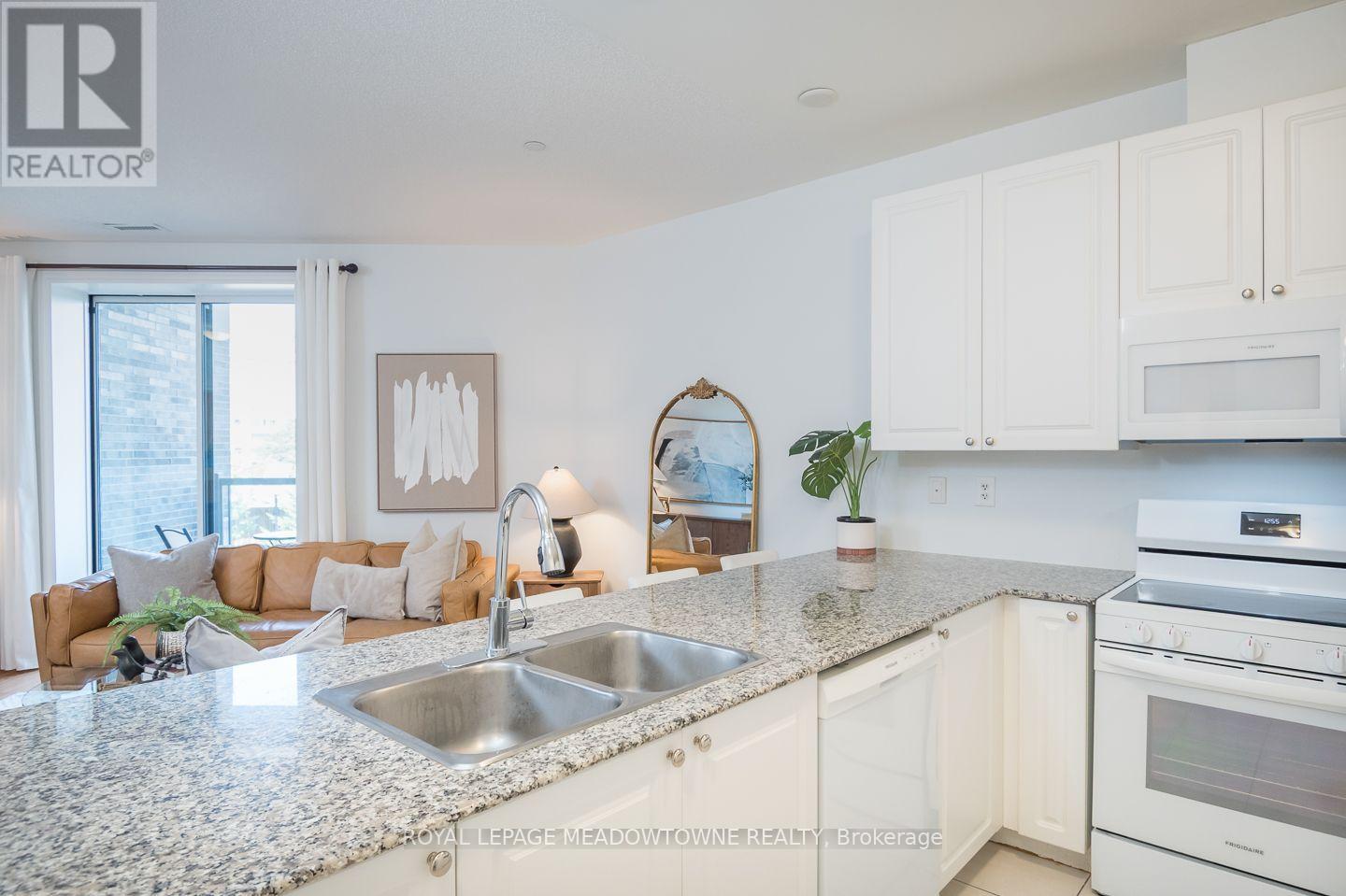 302 - 383 Main Street E, Milton, Ontario  L9T 8K8 - Photo 11 - W13706394