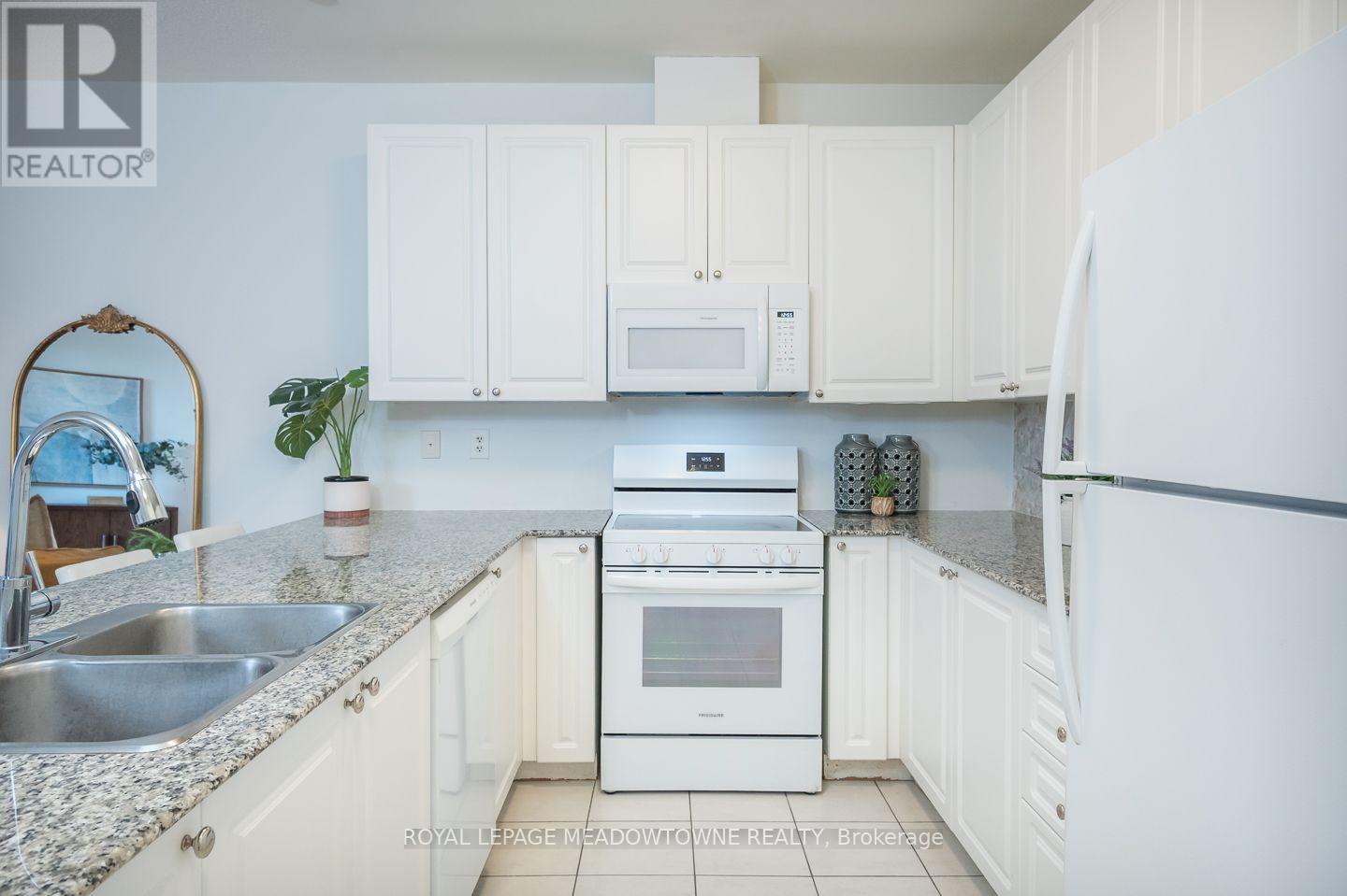 302 - 383 Main Street E, Milton, Ontario  L9T 8K8 - Photo 12 - W13706394