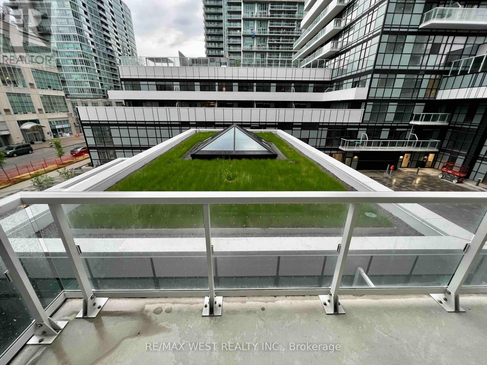 336 - 251 Manitoba Street, Toronto, Ontario  M8Y 0C7 - Photo 4 - W13706428