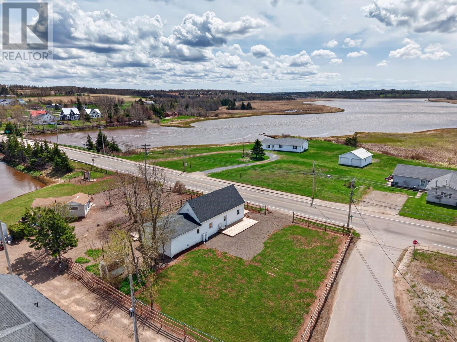 197 Main Street, Mount Stewart, Prince Edward Island  C0A 1T0 - Photo 1 - 202621309