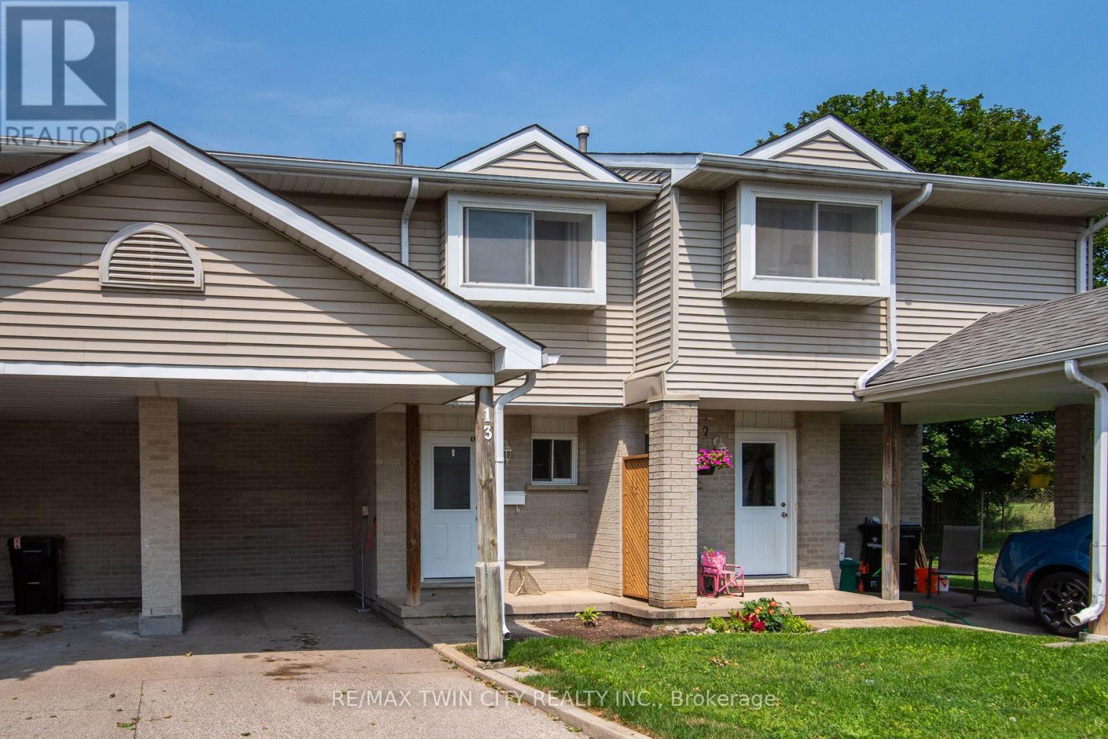 13 - 125 SEKURA CRESCENT, Cambridge, Ontario
