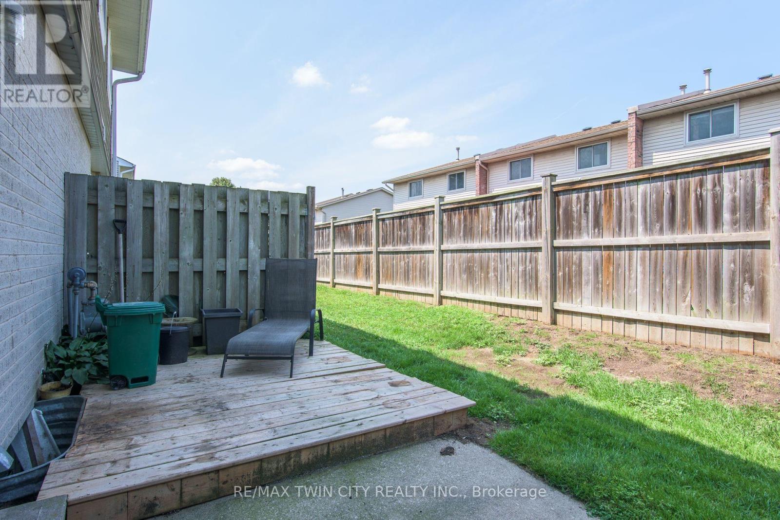 13 - 125 Sekura Crescent, Cambridge, Ontario N1R 8B4 - Photo 5 - X13706360