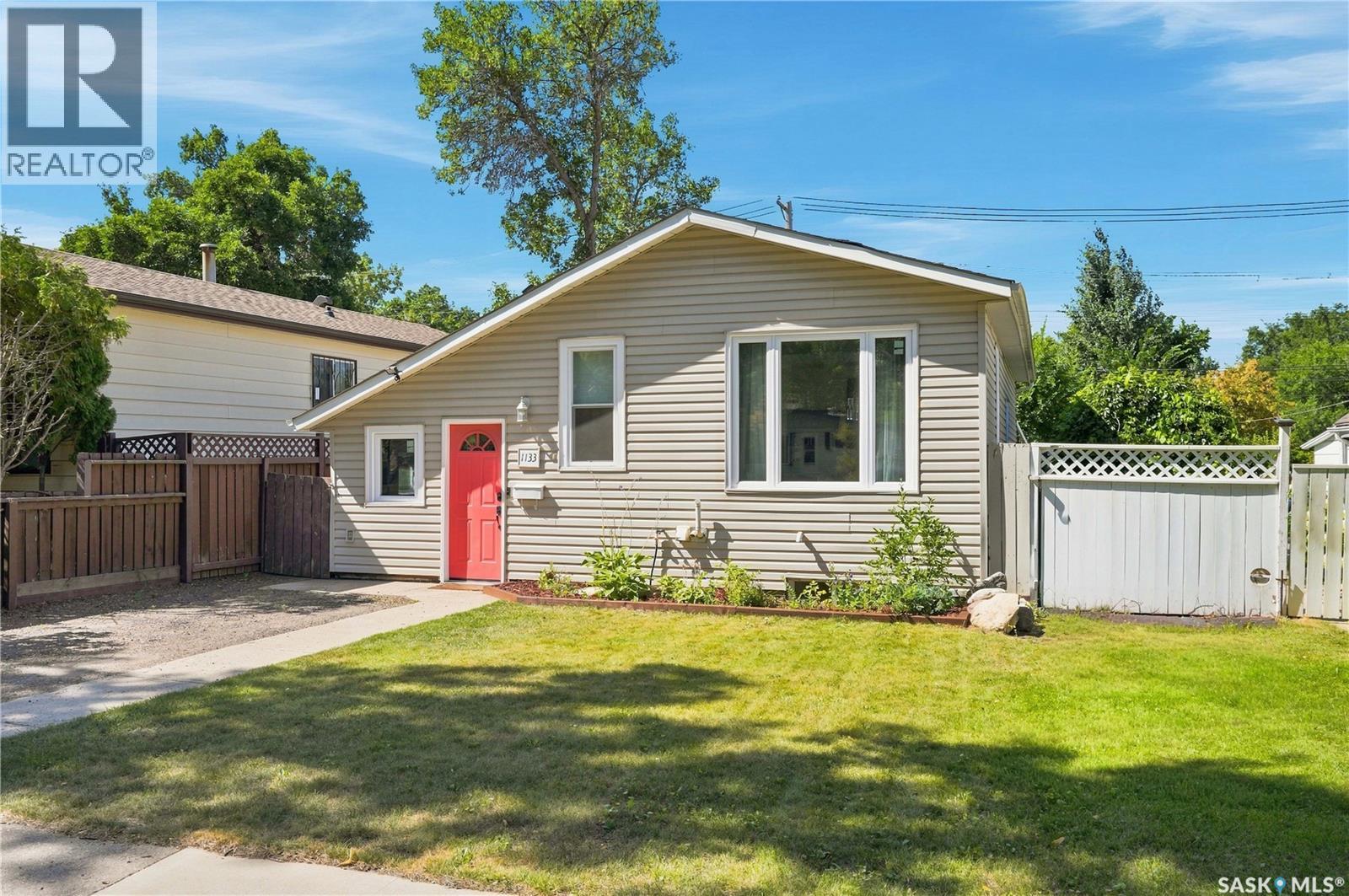 1133 I Avenue N, Saskatoon, Saskatchewan  S7L 2H8 - Photo 21 - SK046410
