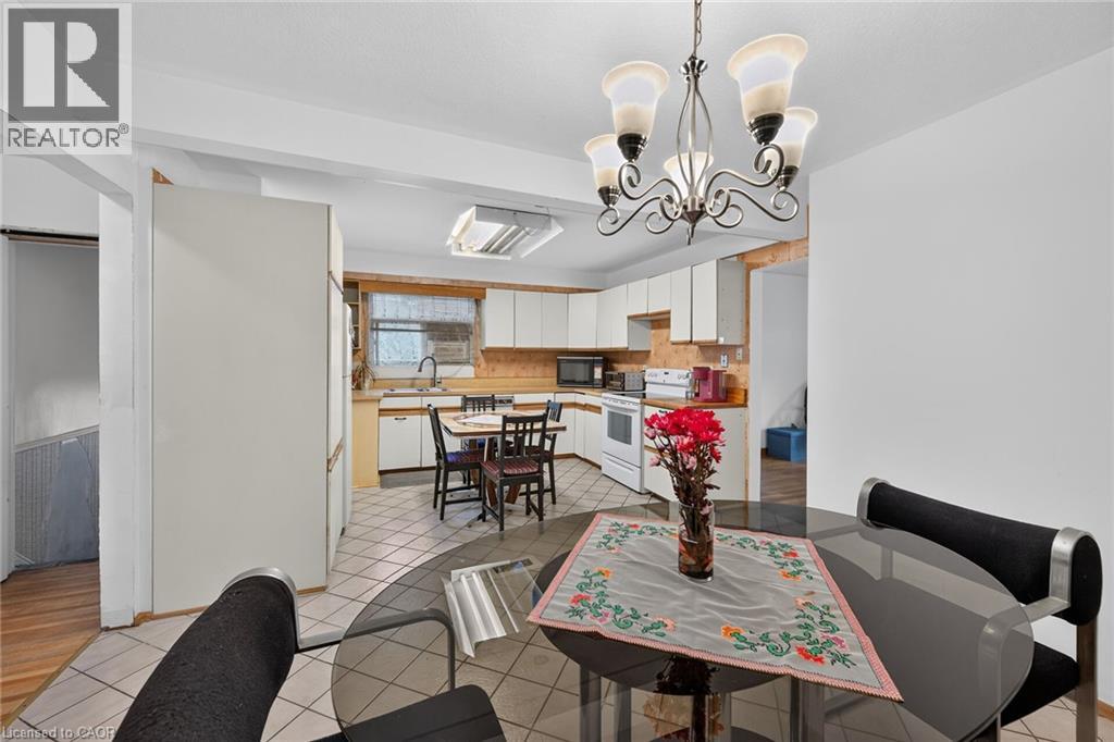 3239 Queen Frederica Drive, Mississauga, Ontario  L4Y 2Z9 - Photo 13 - 40857333