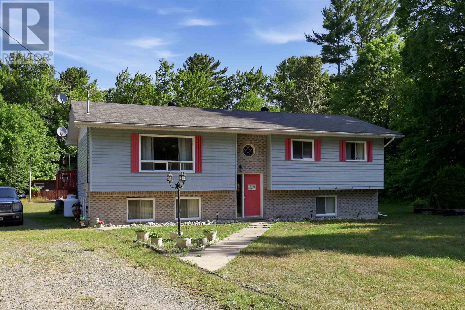 1012 HWY 552 W, Goulais River, Ontario
