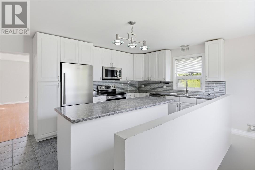 1442 Agincourt Avenue, Sudbury, Ontario  P3A 3J9 - Photo 6 - 2129977