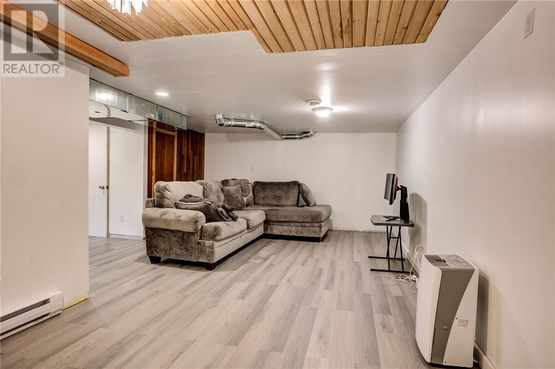3828 Long Lake Road, Greater Sudbury, Ontario  P3G 1J8 - Photo 13 - 2129954