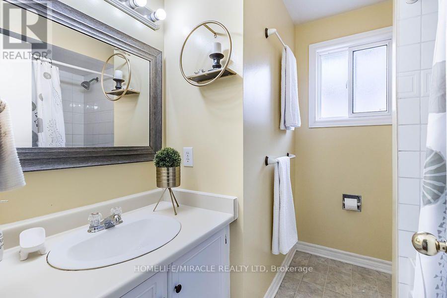 21 Tralee Street, Brampton, Ontario  L6Z 2Z6 - Photo 35 - W13706182