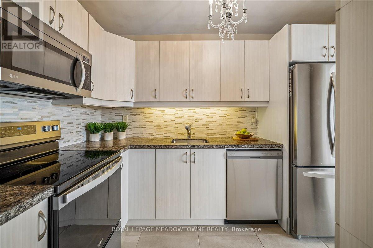 1601 - 2263 Marine Drive, Oakville, Ontario  L6L 5K1 - Photo 10 - W13445686