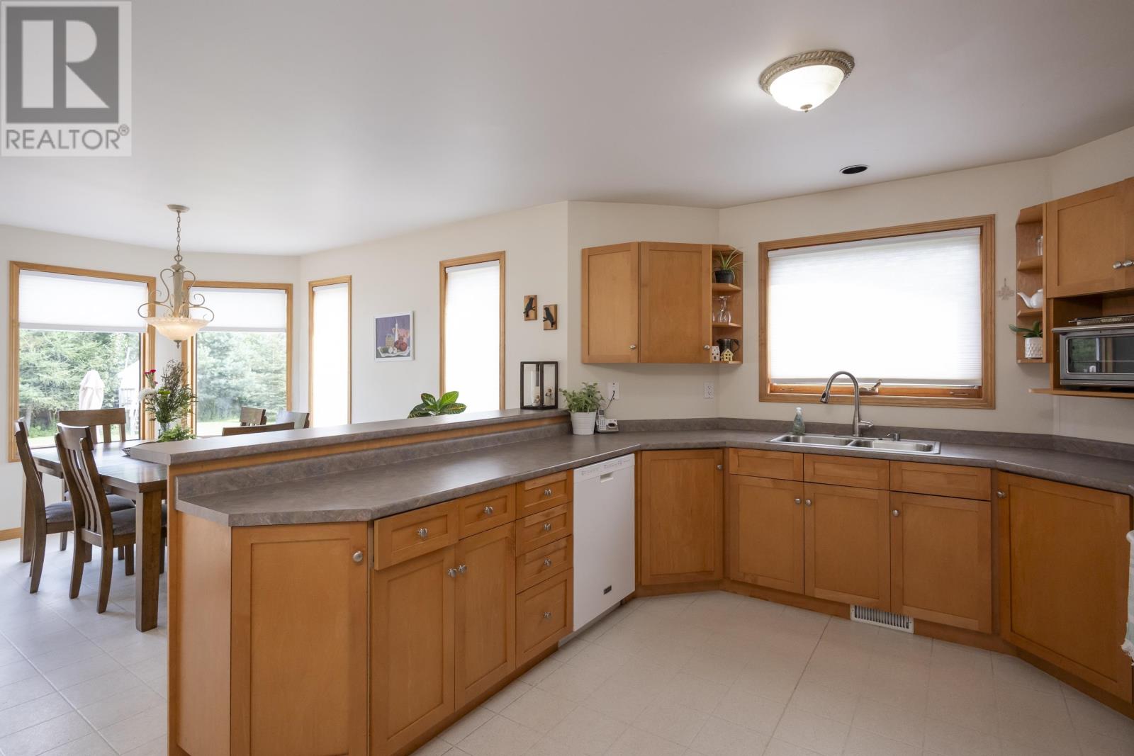 2210 Scotland St, Thunder Bay, Ontario  P7J 1G9 - Photo 20 - TB2602479