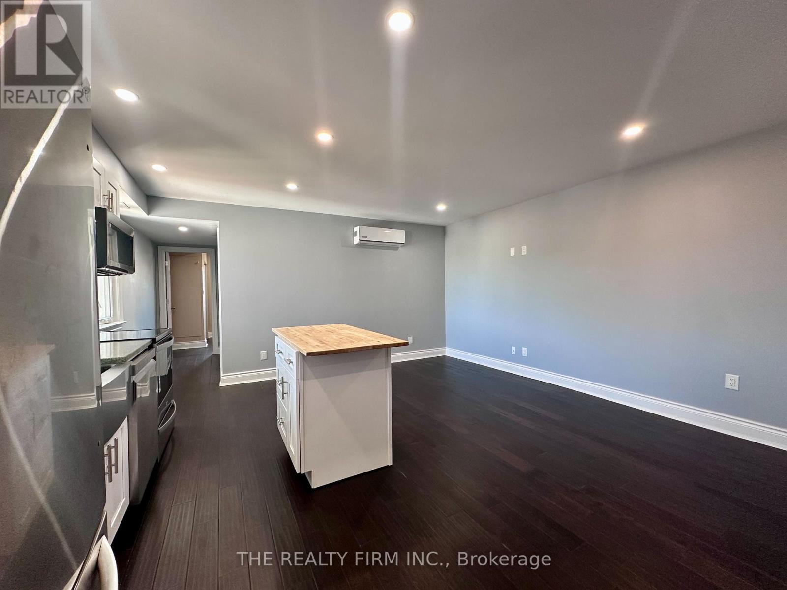 6 Lapp Street, Toronto, Ontario  M6N 3W6 - Photo 7 - W13706704