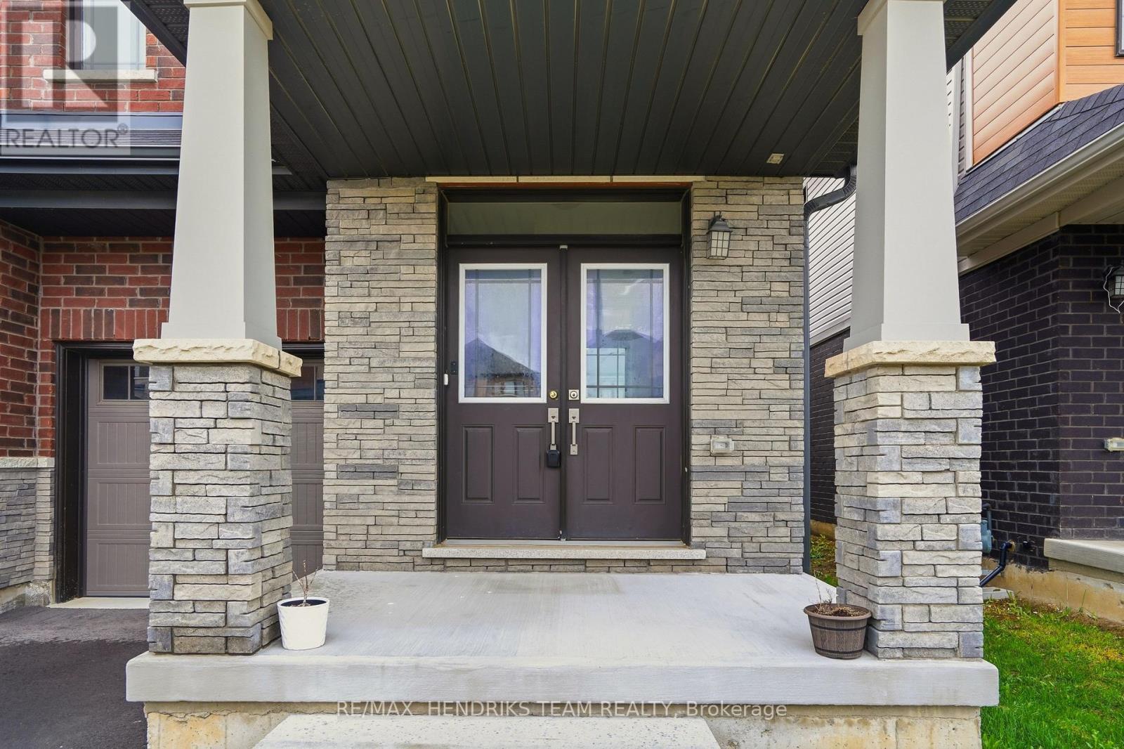 400 Barker Parkway, Thorold, Ontario  L2V 0K5 - Photo 2 - X13064444
