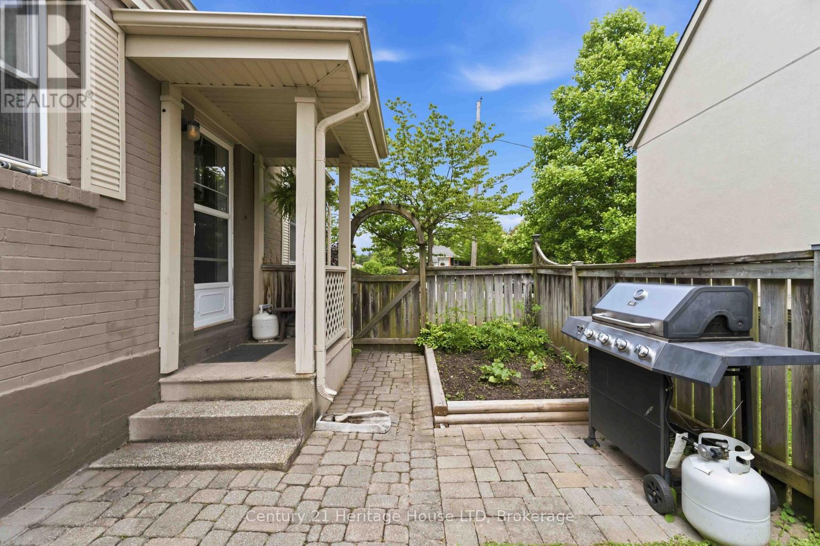 25 Glenview Avenue, Welland, Ontario  L3C 4K2 - Photo 35 - X13067078
