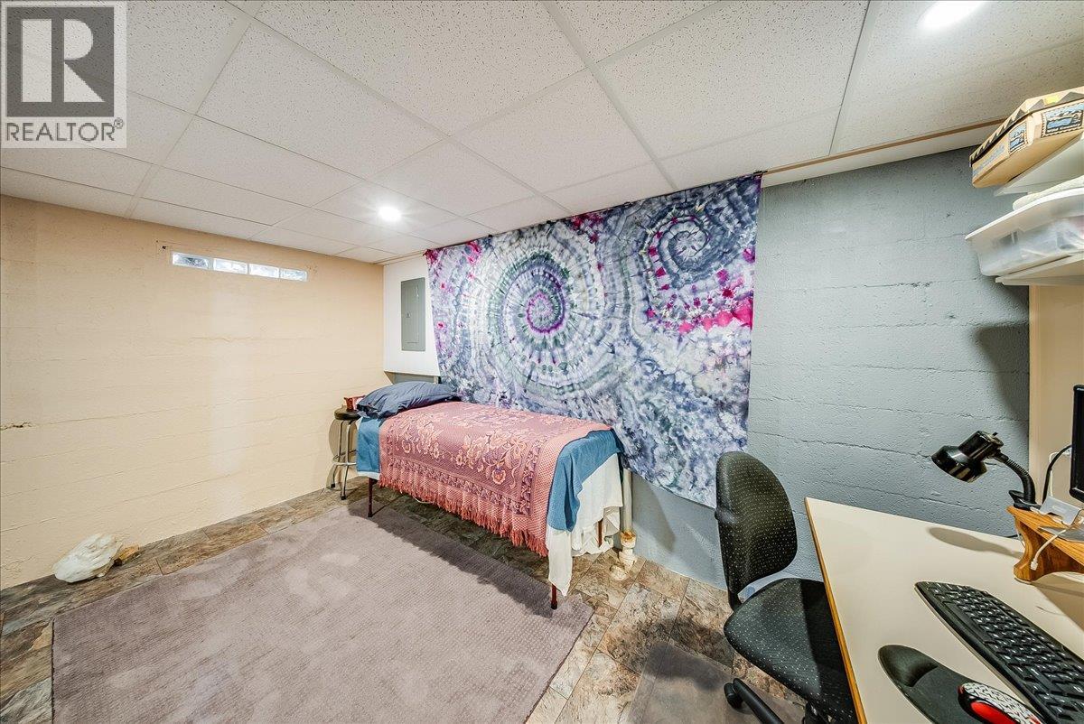 141 Colley Street, Warfield, British Columbia V1R 2M3 - Photo 18 - 10398380