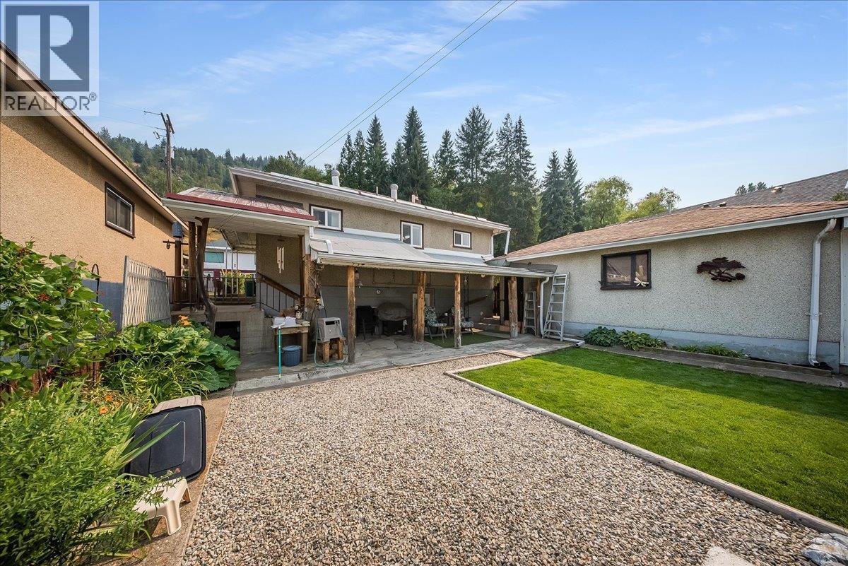 141 Colley Street, Warfield, British Columbia V1R 2M3 - Photo 28 - 10398380
