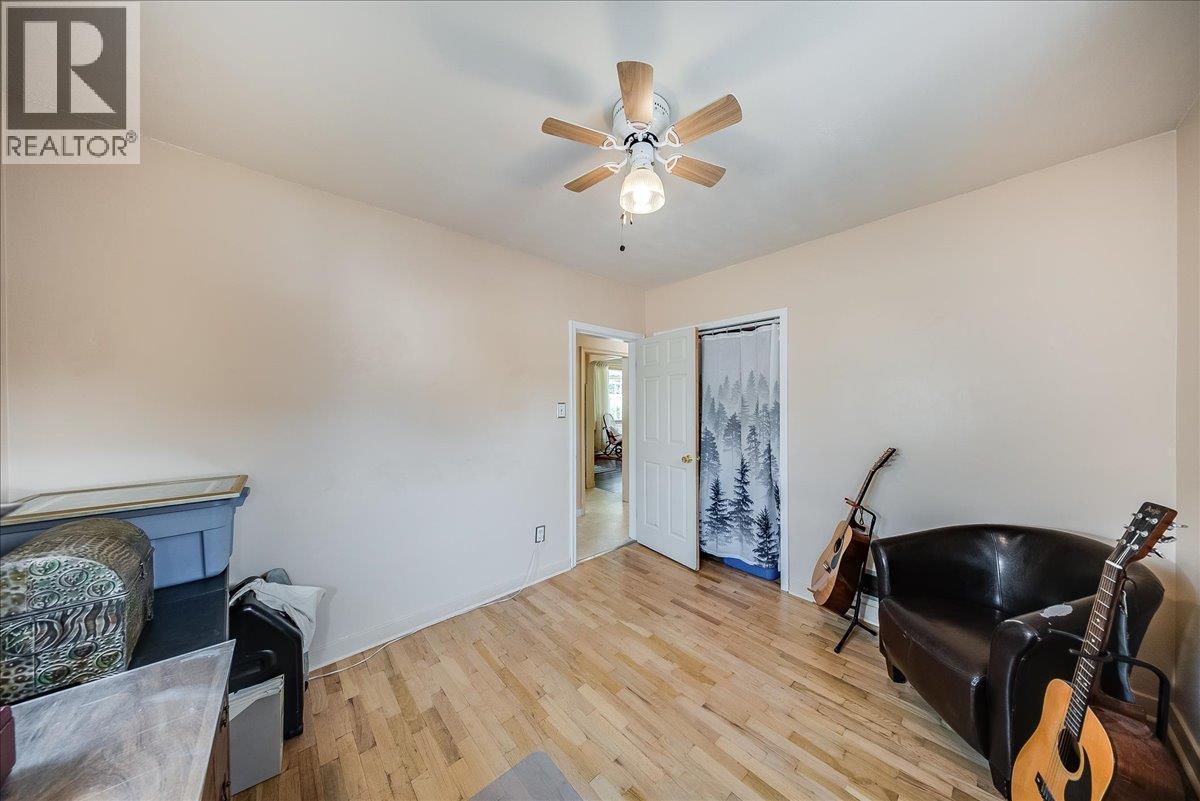 141 Colley Street, Warfield, British Columbia V1R 2M3 - Photo 14 - 10398380