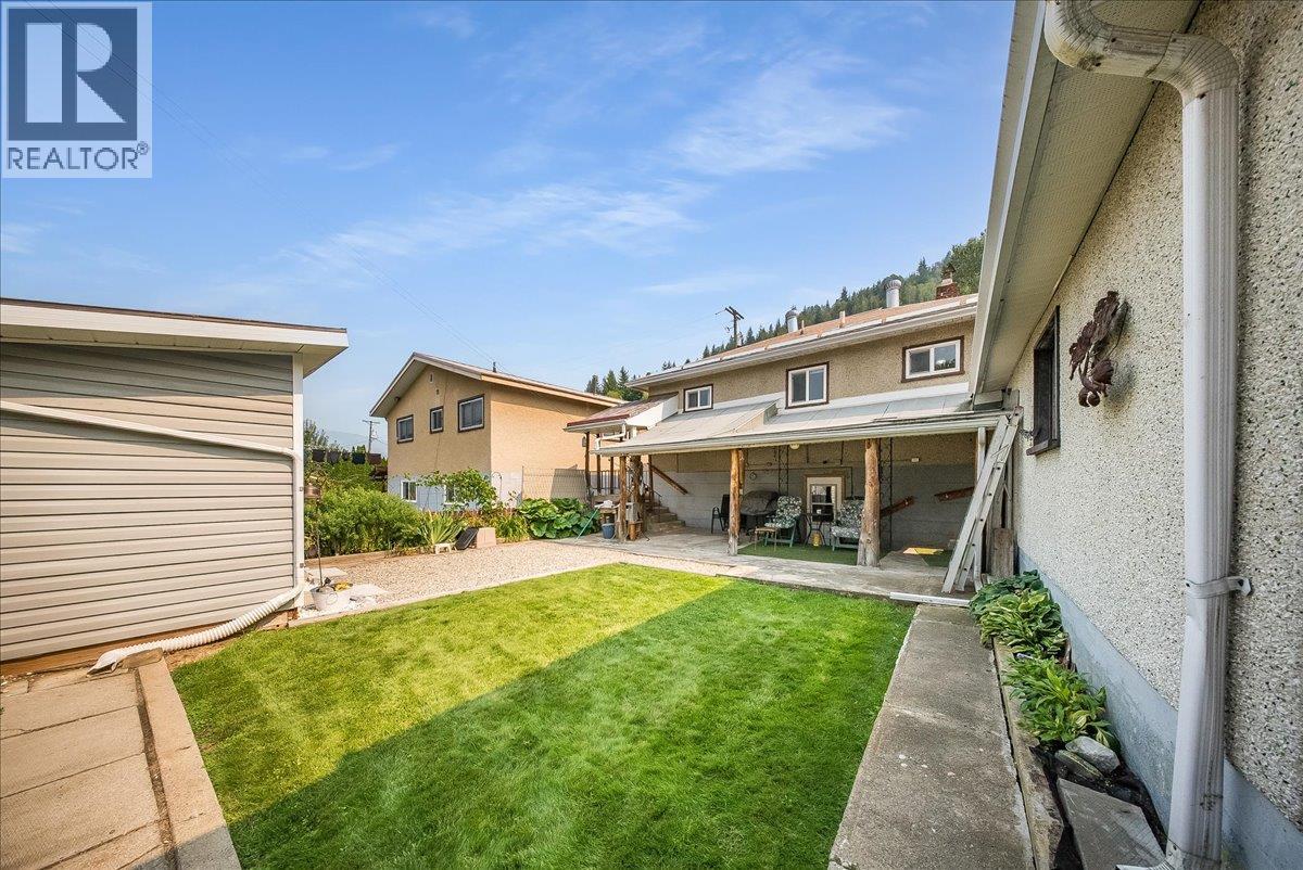 141 Colley Street, Warfield, British Columbia V1R 2M3 - Photo 30 - 10398380