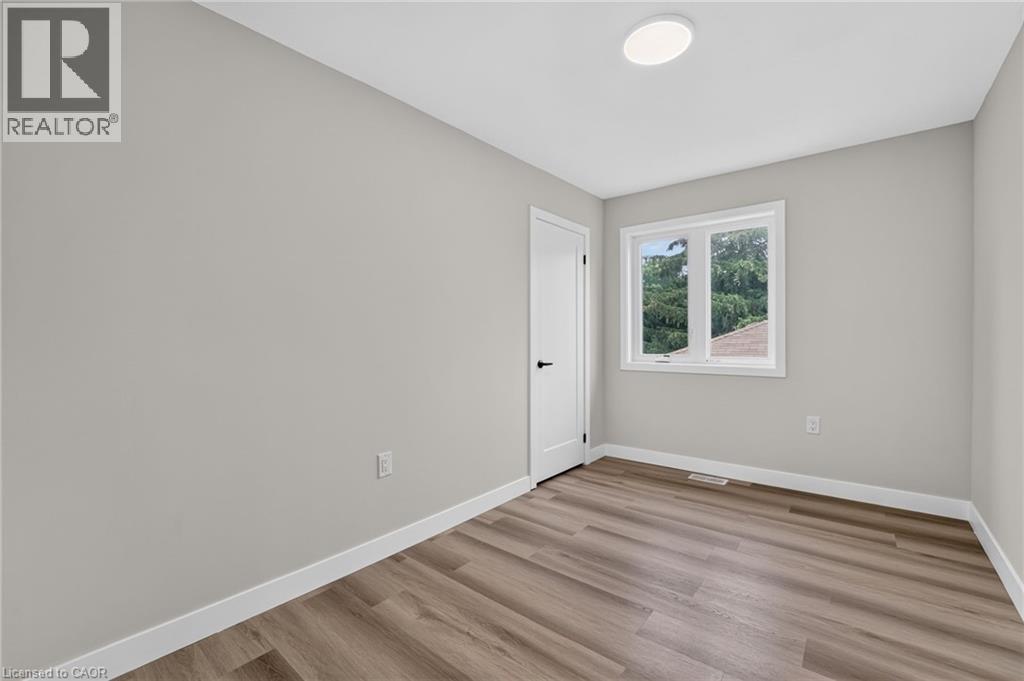 325 Queensdale Avenue E, Hamilton, Ontario  L9A 1L5 - Photo 35 - 40853246