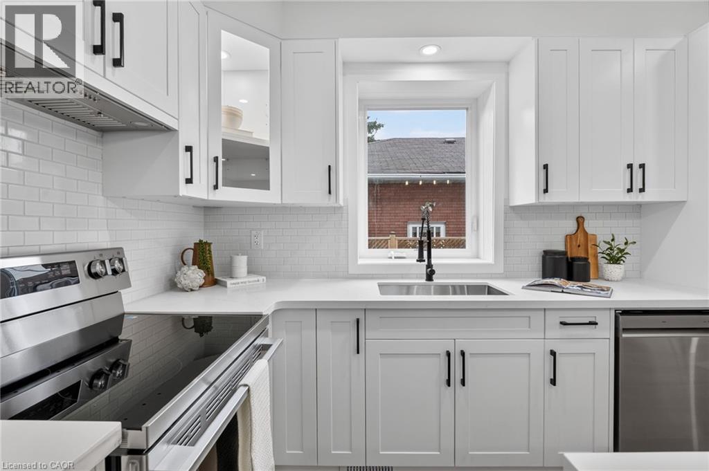 325 Queensdale Avenue E, Hamilton, Ontario  L9A 1L5 - Photo 11 - 40853246