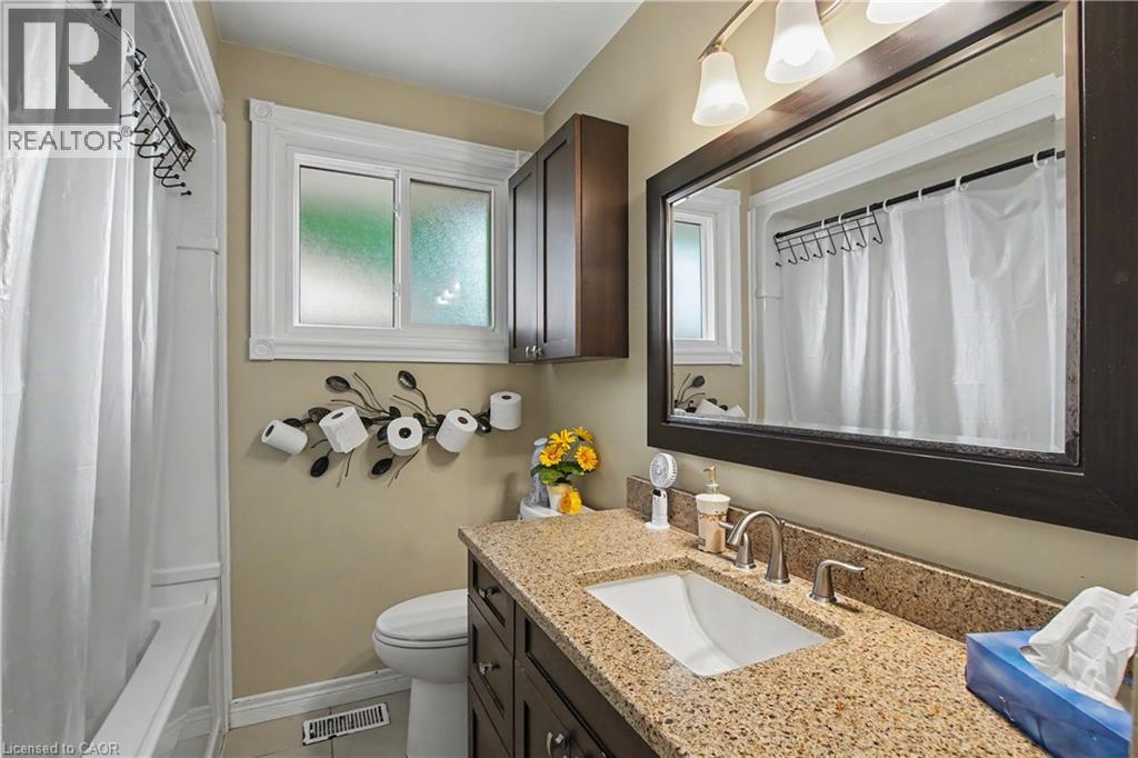 514 Havelock Drive, Waterloo, Ontario  N2L 4N7 - Photo 12 - 40857910