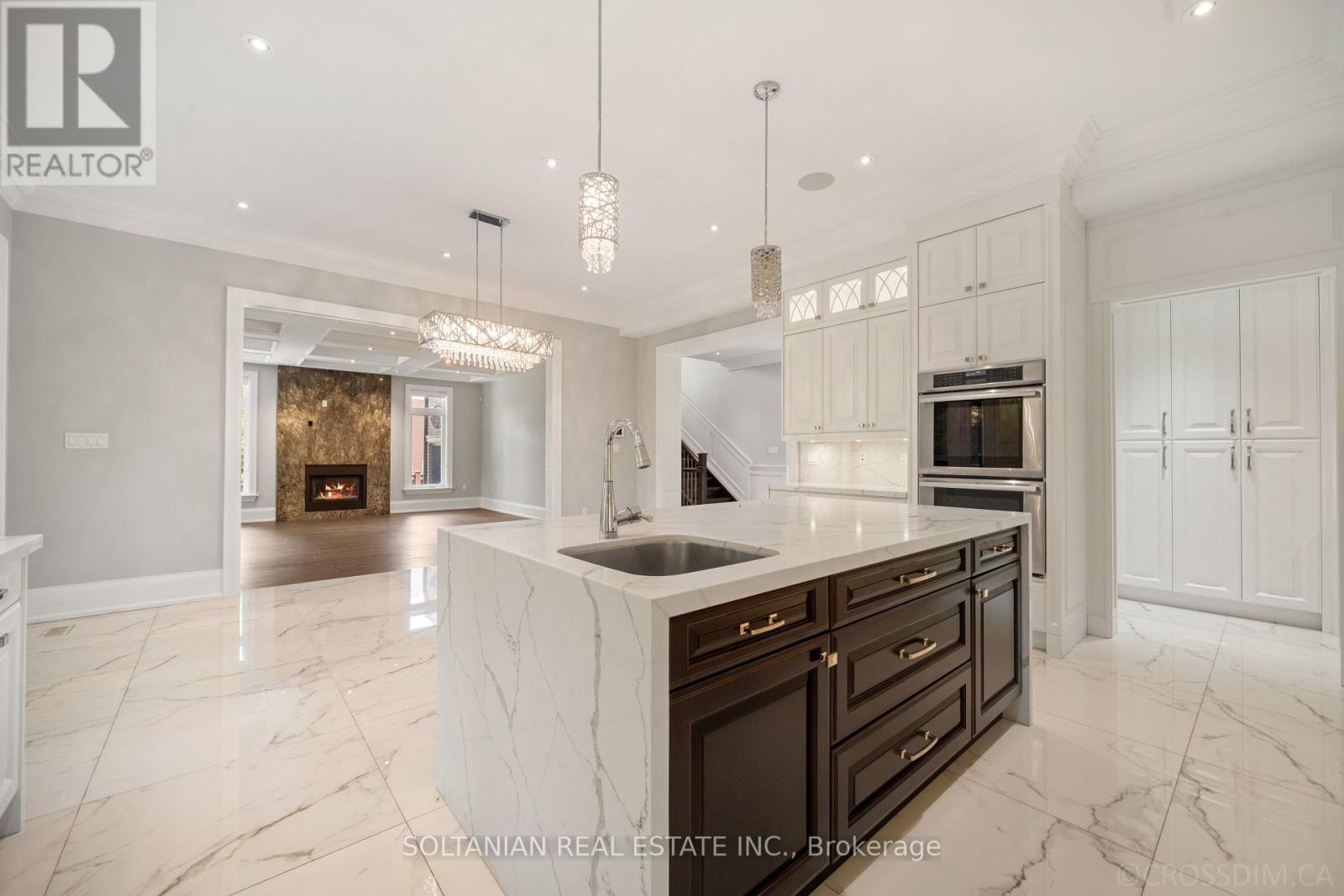 74 Yongehurst Road, Richmond Hill, Ontario  L4C 3T2 - Photo 12 - N13682994