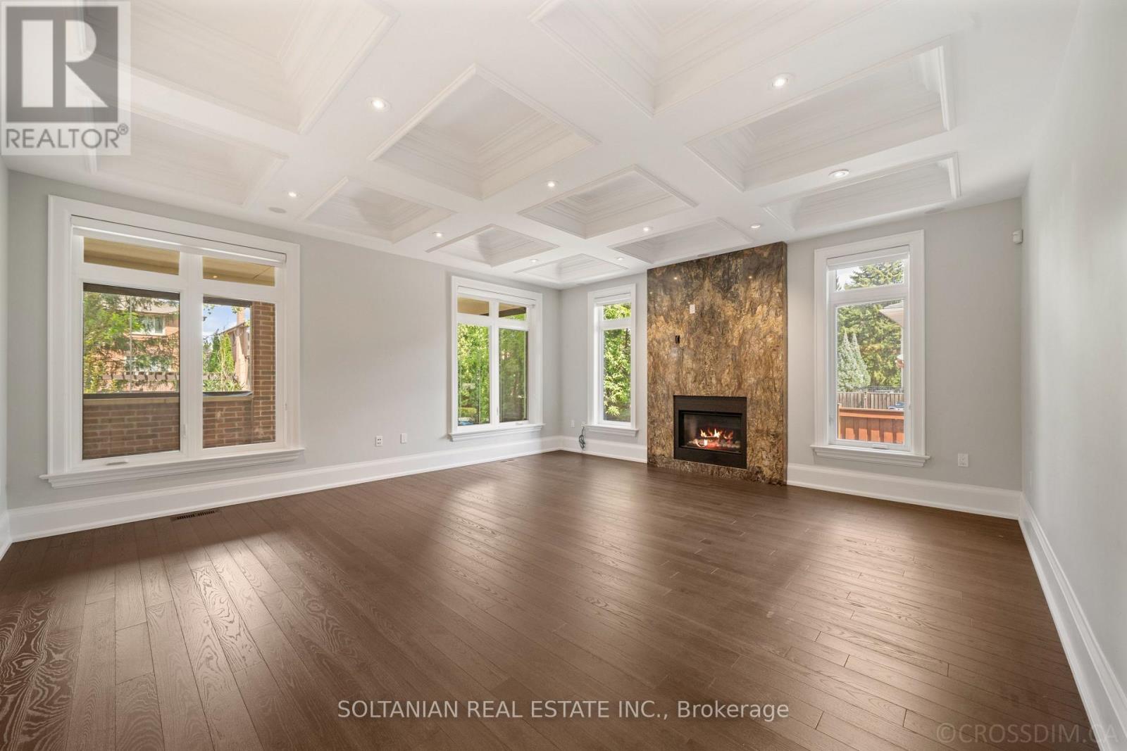74 Yongehurst Road, Richmond Hill, Ontario  L4C 3T2 - Photo 8 - N13682994