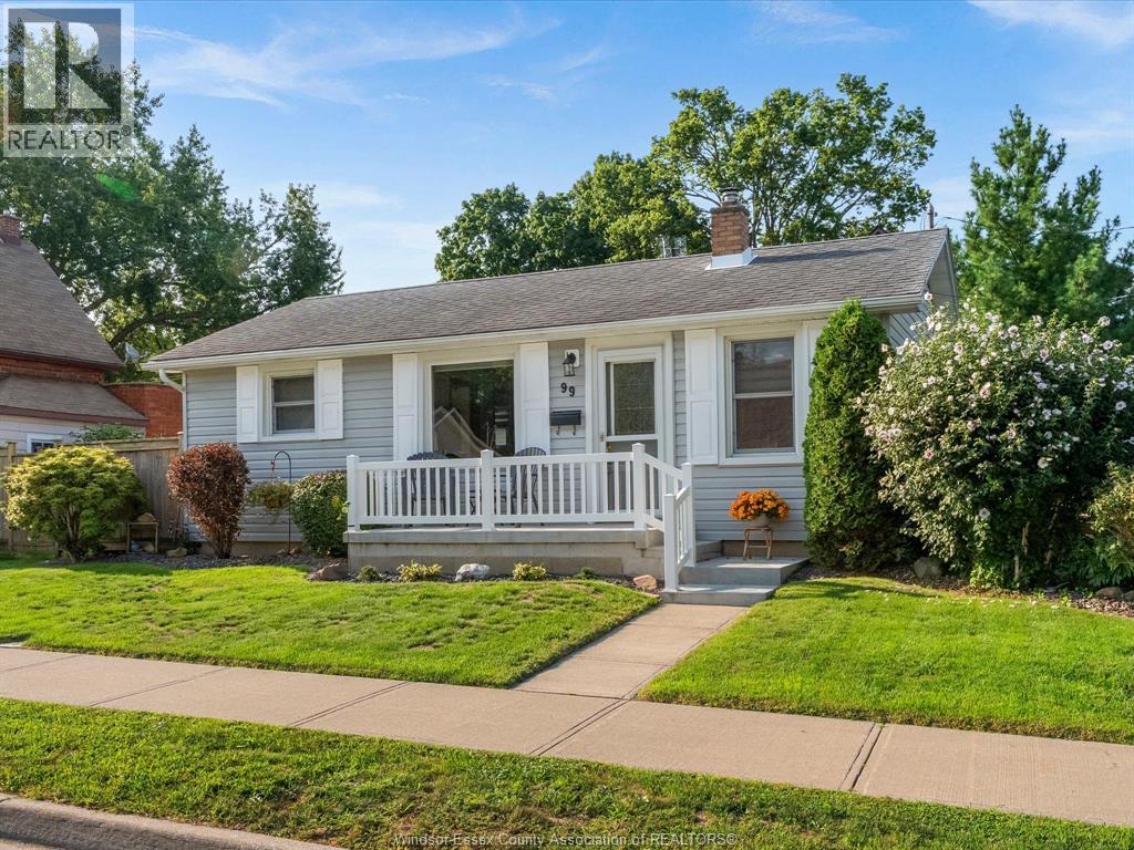99 Pear STREET West, Kingsville, Ontario