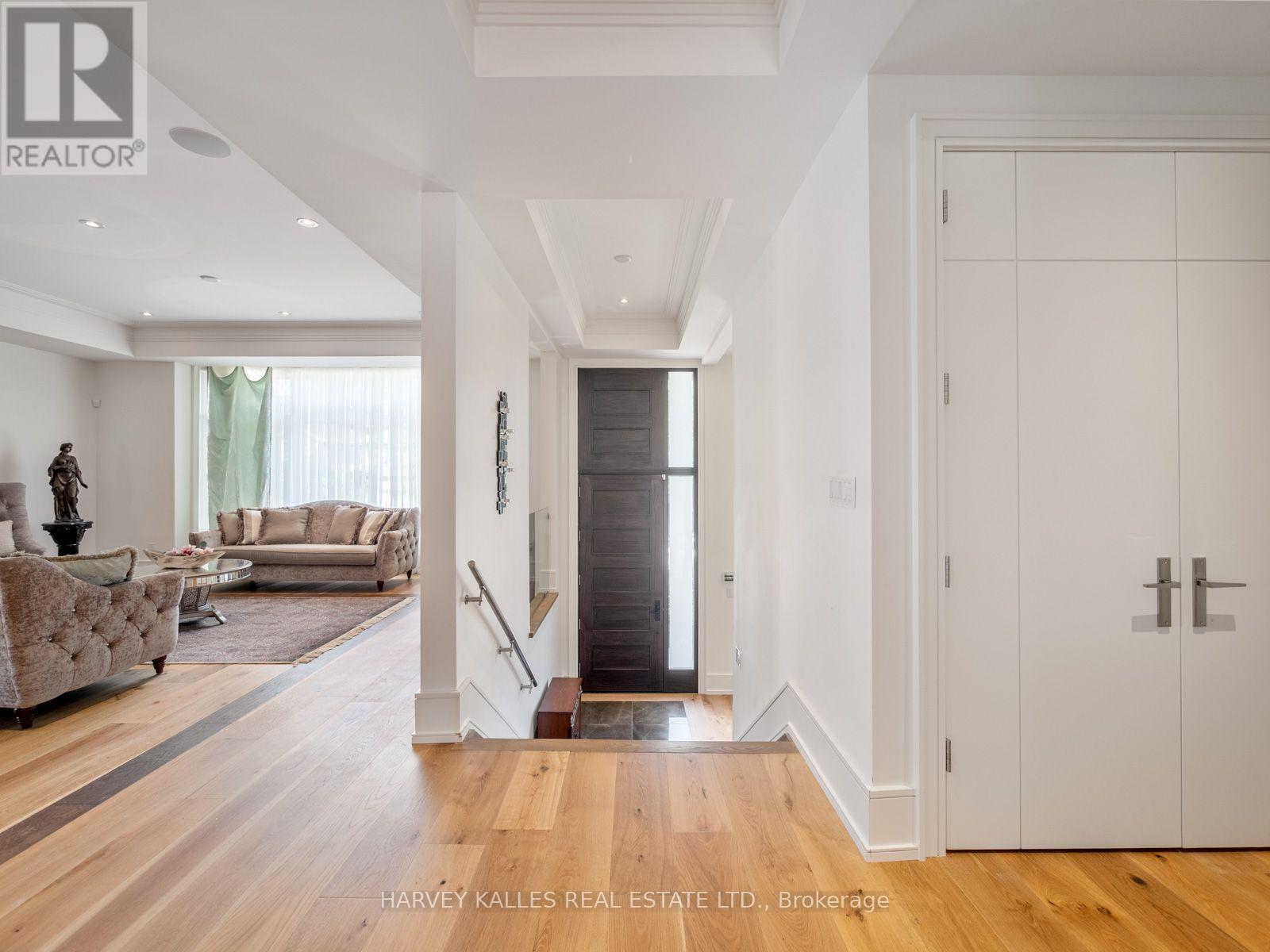 267 Empress Avenue, Toronto, Ontario  M2N 3V2 - Photo 3 - C13597588