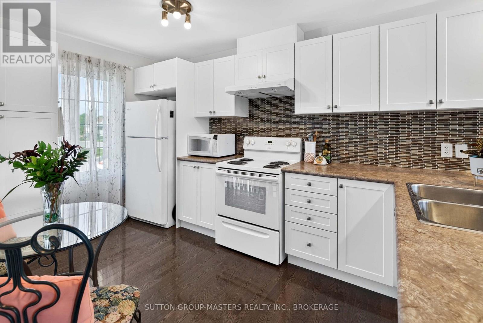 168 Britannia Crescent, Loyalist, Ontario  K0H 1G0 - Photo 7 - X13706702