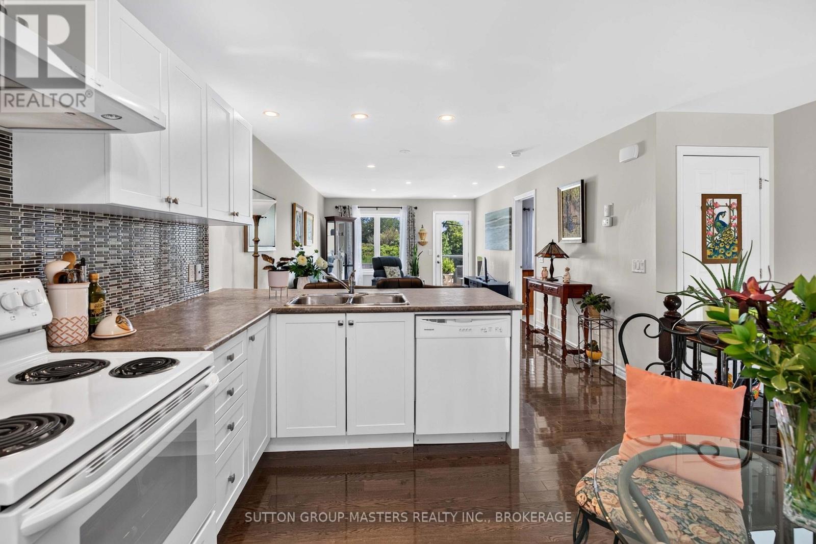 168 Britannia Crescent, Loyalist, Ontario  K0H 1G0 - Photo 8 - X13706702