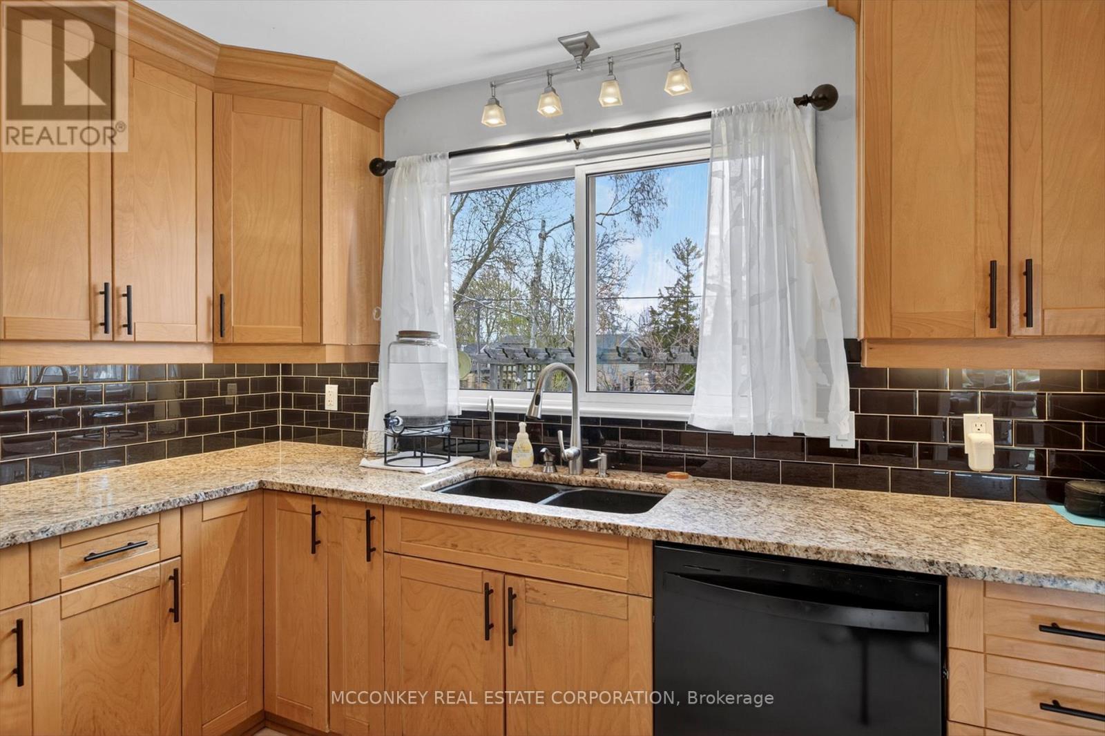 834 Crowley Crescent, Peterborough, Ontario  K9J 6P7 - Photo 5 - X13706546