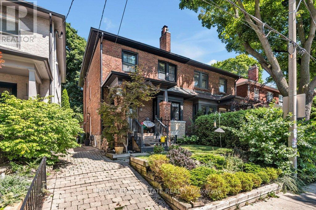 LOWER - 17 BIRDSALL AVENUE, Toronto, Ontario