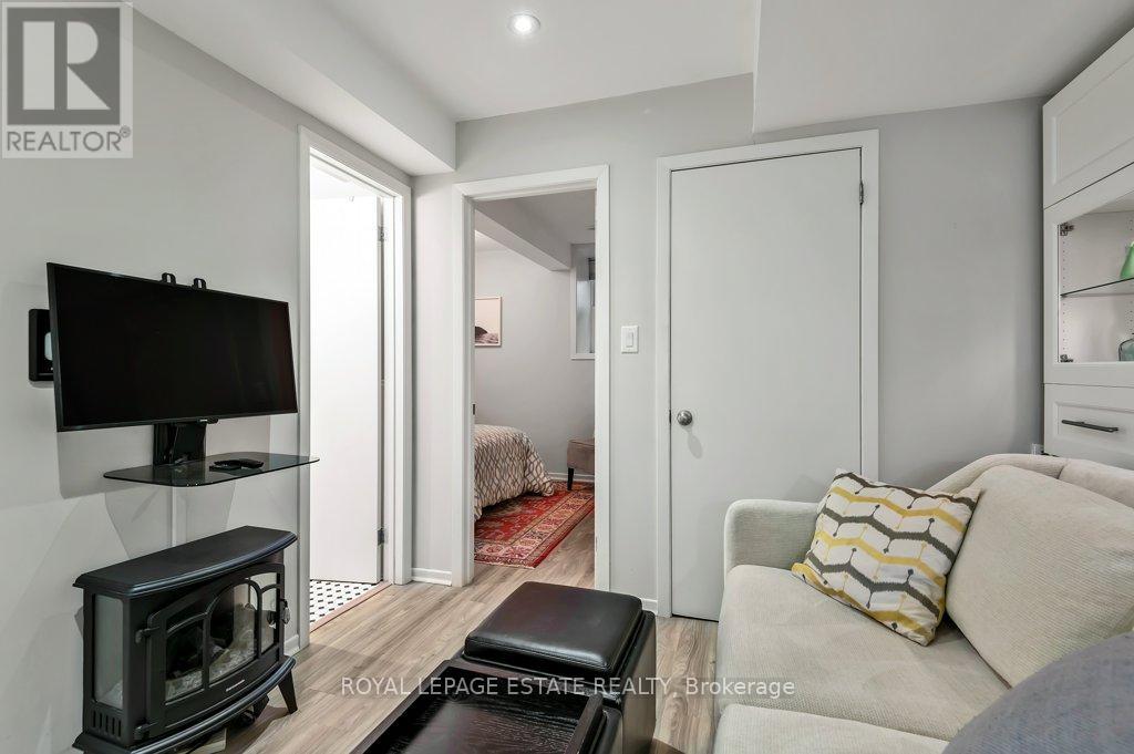 Lower - 17 Birdsall Avenue, Toronto, Ontario M4R 2B7 - Photo 19 - C13706462